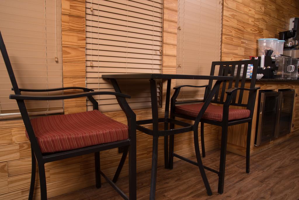 Yosemite Gold Country Lodge Султервілл Екстер'єр фото